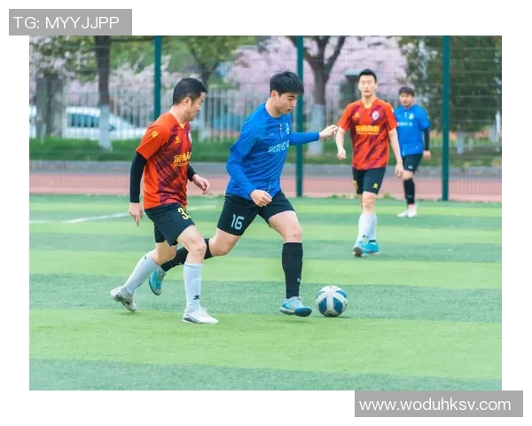 追随足球明星的足迹感受激情与梦想的完美结合