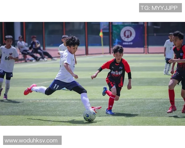 对话刘娜:回顾她的足球生涯与成长历程的精彩瞬间 对话刘娜:回顾她的足球生涯与成长历程的精彩瞬间